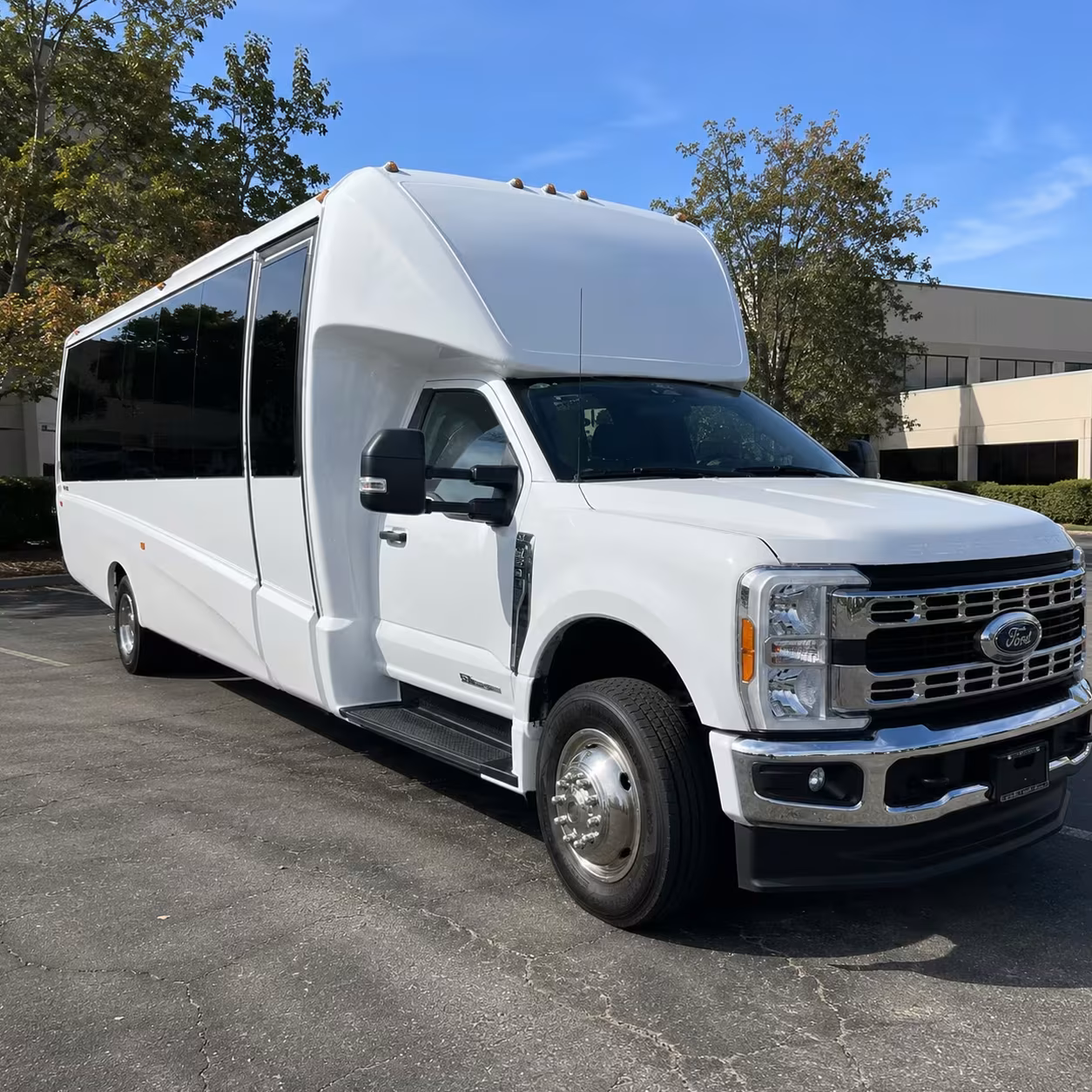 carrollton minibus rentals to dickies arena and panther island
