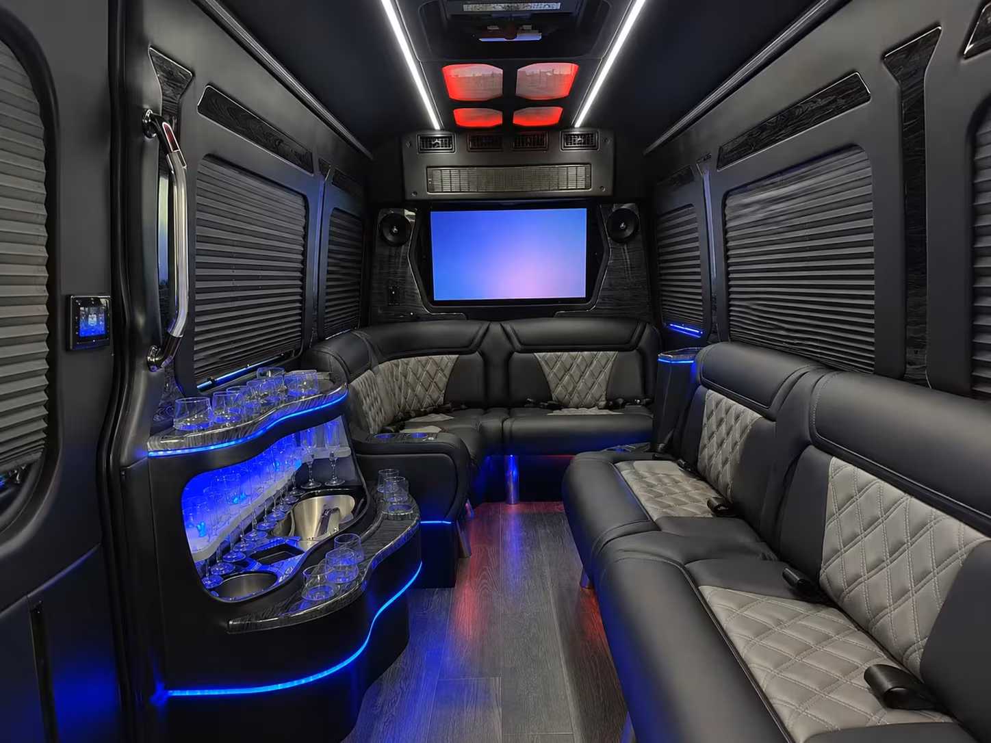 onboard amenities for carrollton prom transportation